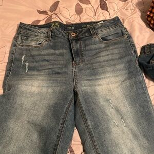 Mid rise skinny jeans